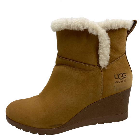 ugg devorah ankle boot